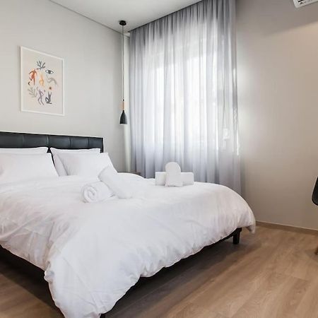 Piraeus Deluxe 2Bdr Apt - Near Metro And Port Екстериор снимка